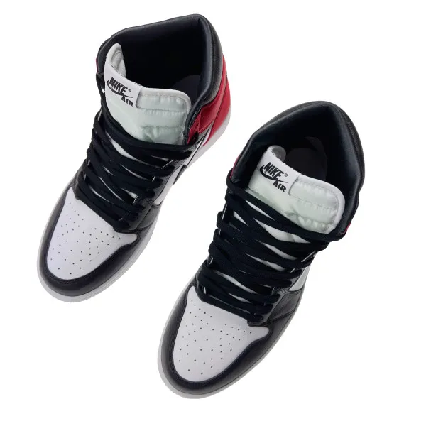 Nike Air Jordan 1 Retro High Satin Black Toe (W)