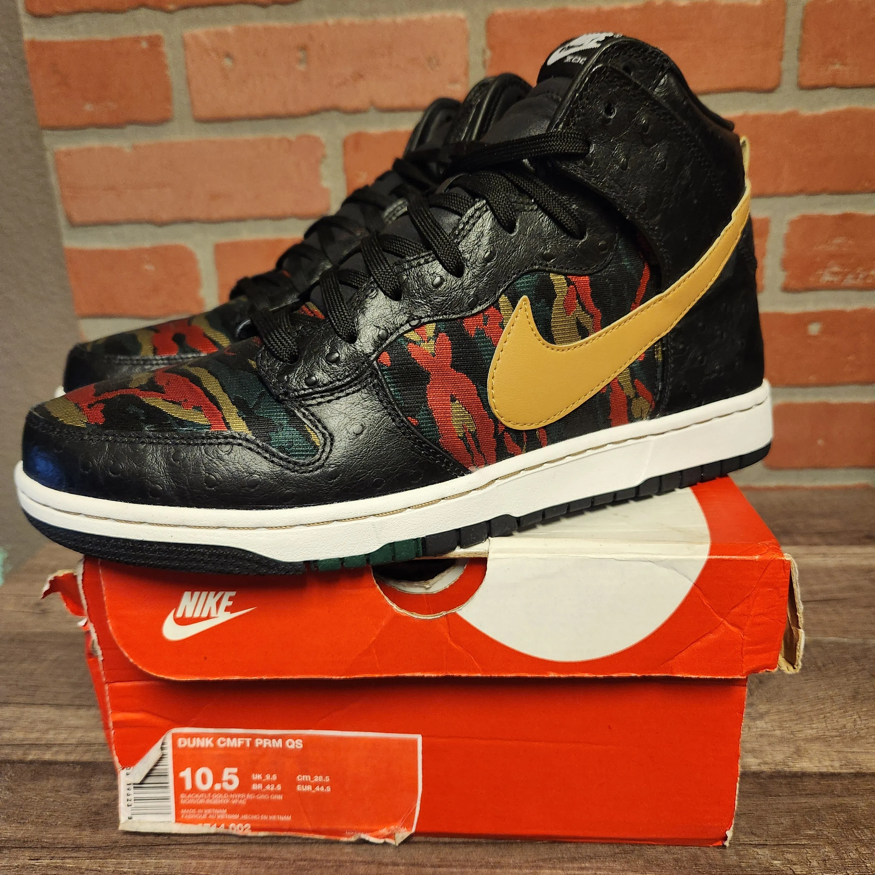 Nike Dunk High CMFT Tiger Camo