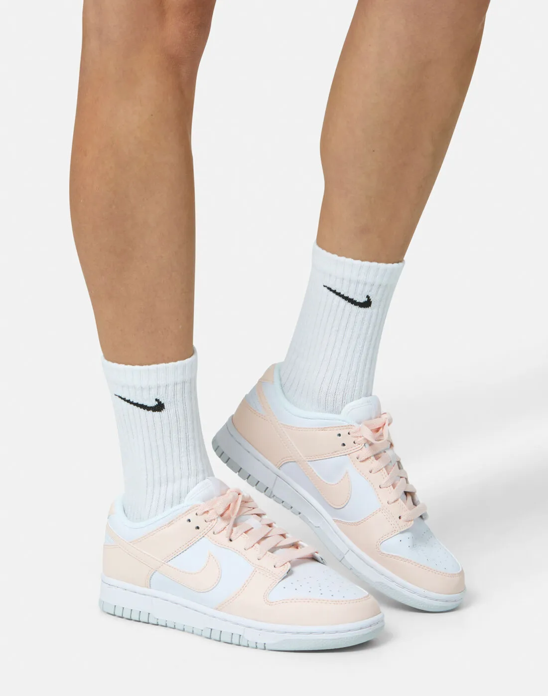 Nike Womens Dunk Low