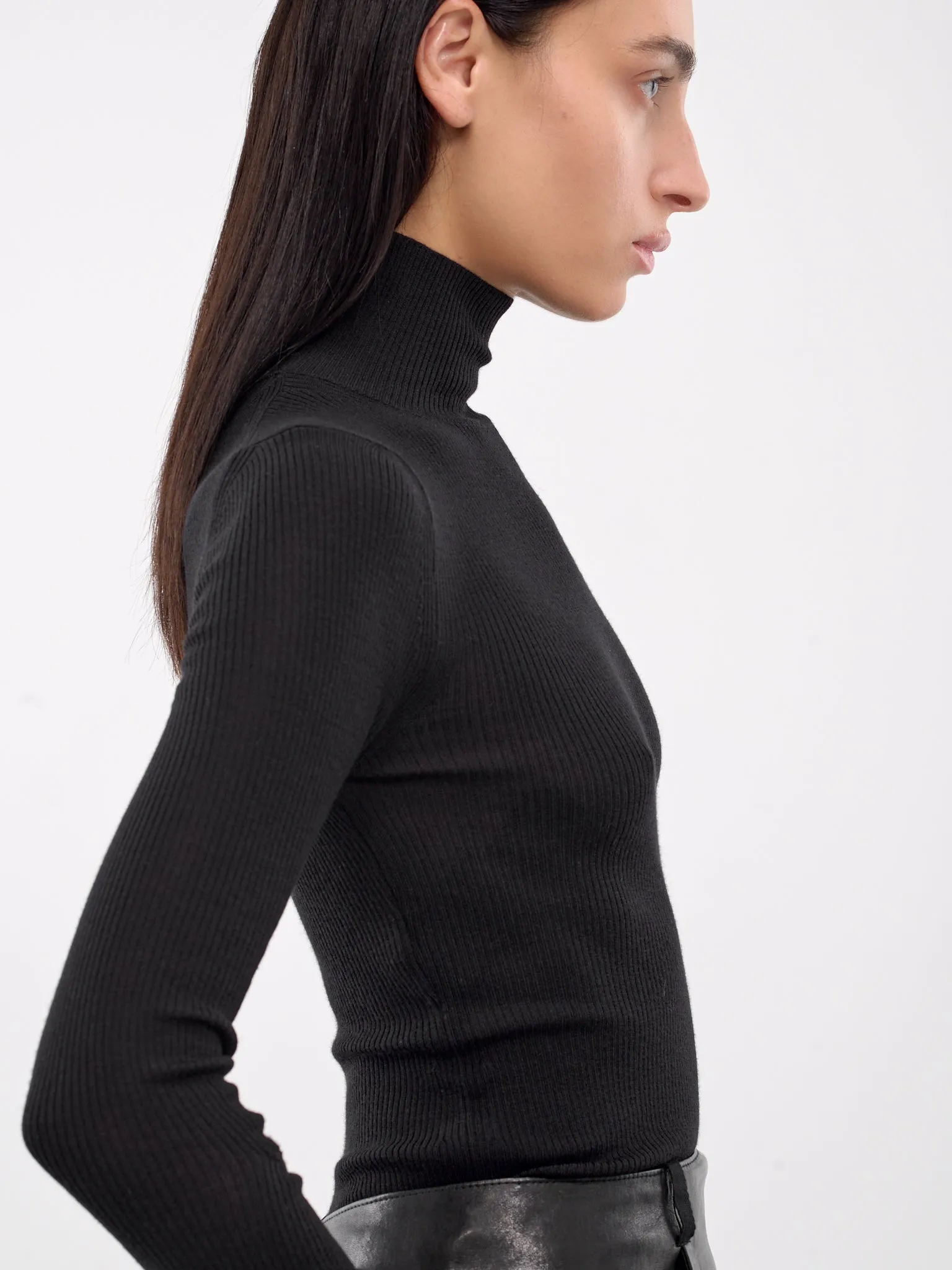 Olenka Ribbed Turtleneck (B0012284-KN043-BLACK)