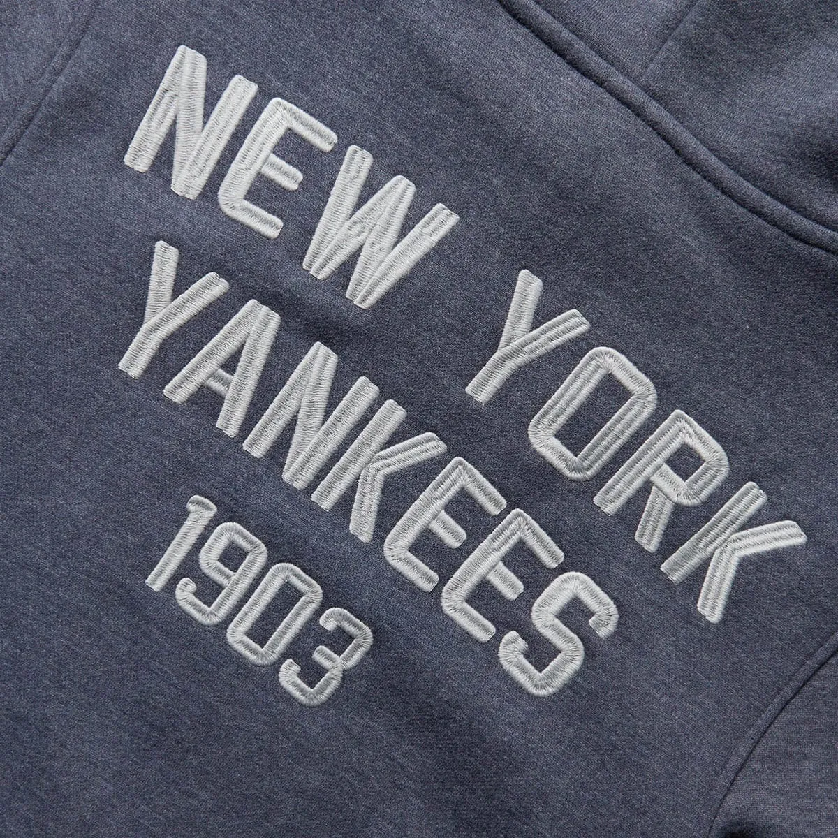 THROWBACK COLLECTION YANKEES HOODED PULLOVER YANKEES | Bodega