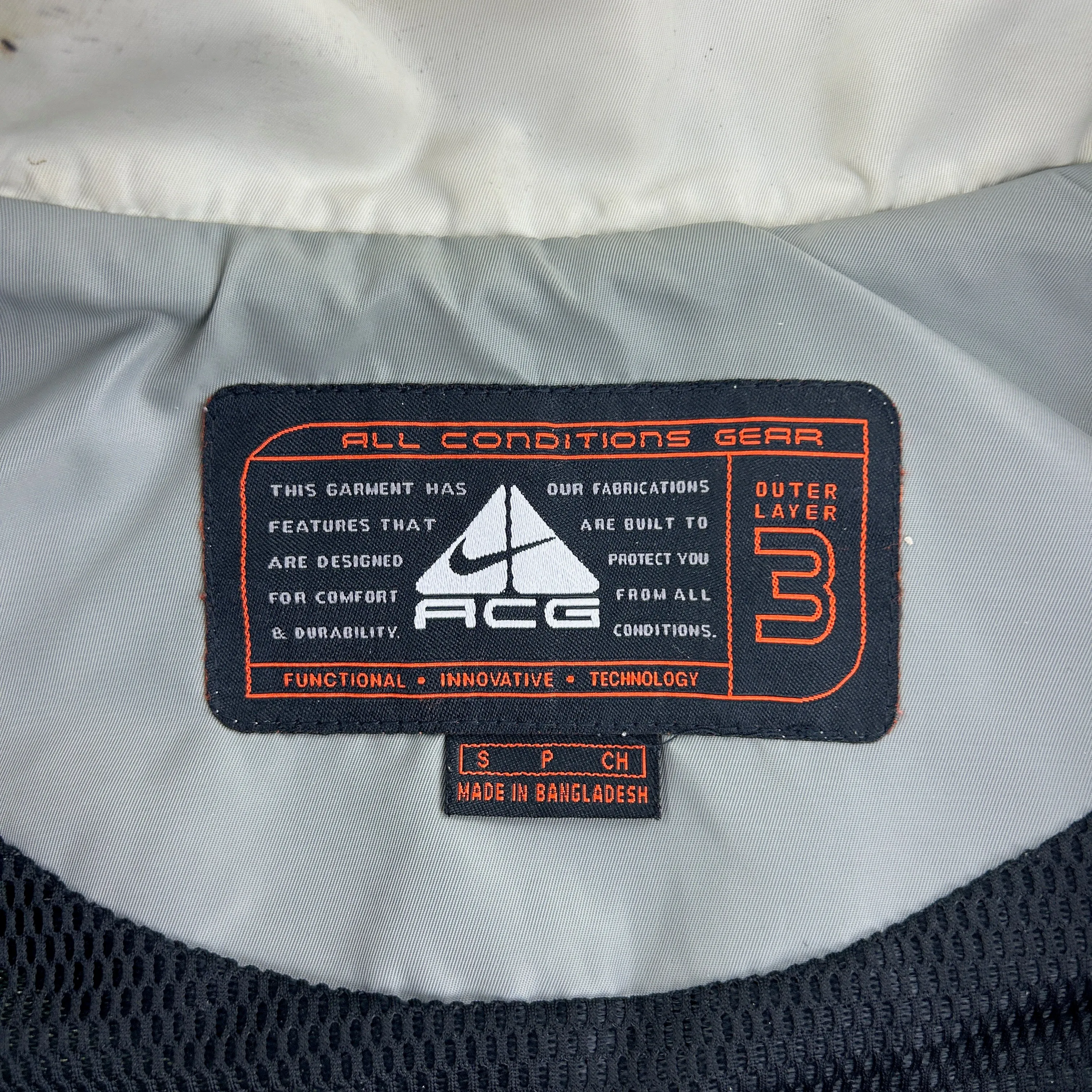 Vintage Nike ACG Pocket Jacket Grey Size XL | Second Wave Vintage