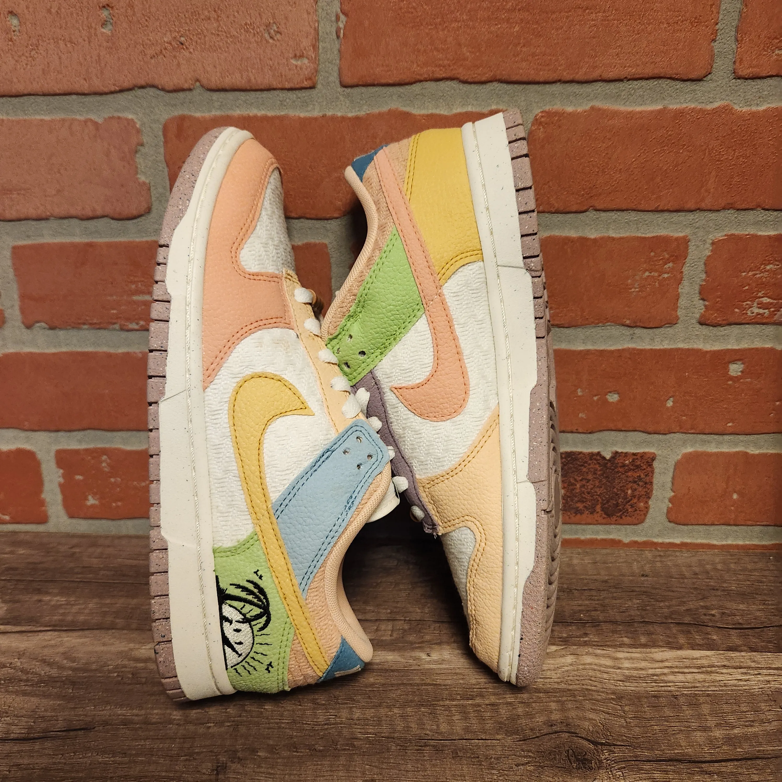 WMNS Nike Dunk Low Sun Club